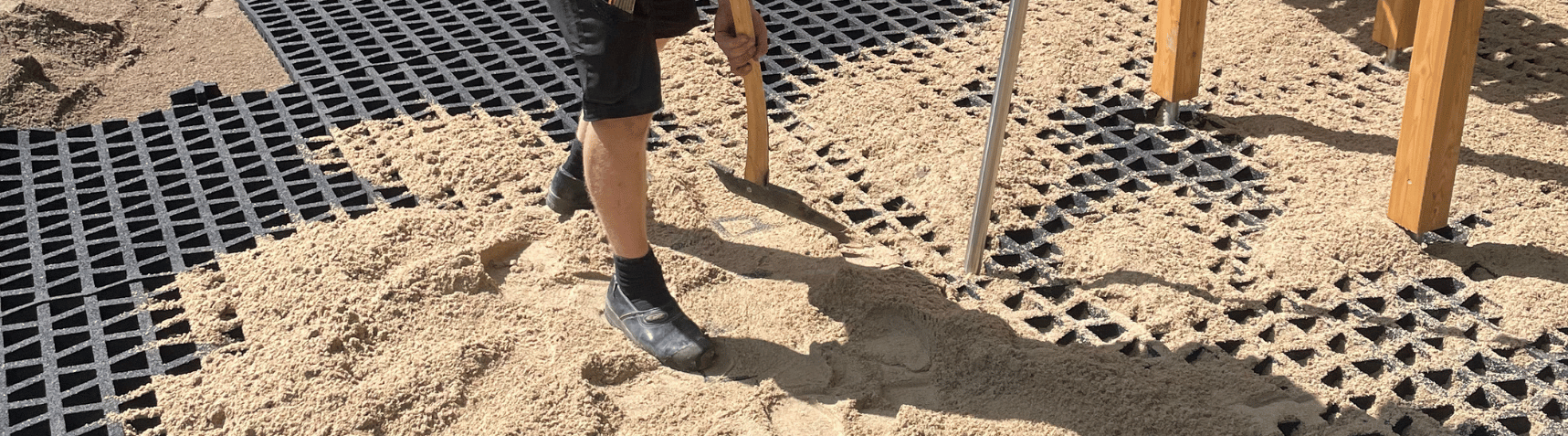 interlocking playground mats for fall protection